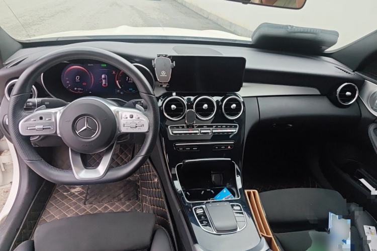 Used Mercedes-Benz C-Class 2021 C 260 Star Edition Center Console