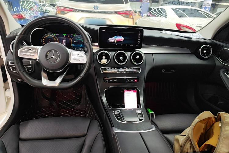 Used Mercedes-Benz C-Class 2021 C 260 L Sport Edition Center Console