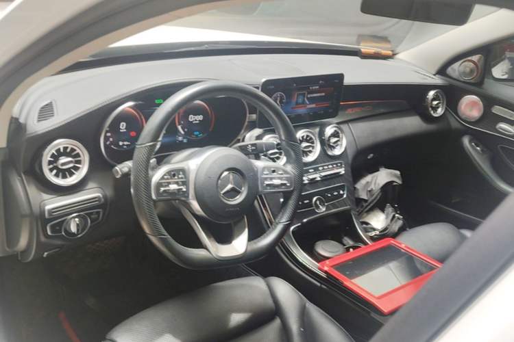 Used Mercedes-Benz C-Class 2021 C 260 L Sport Edition Star Collection Center Console