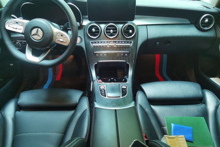 Used Mercedes-Benz C-Class 2021 C 200 L Fashion Model Center Console