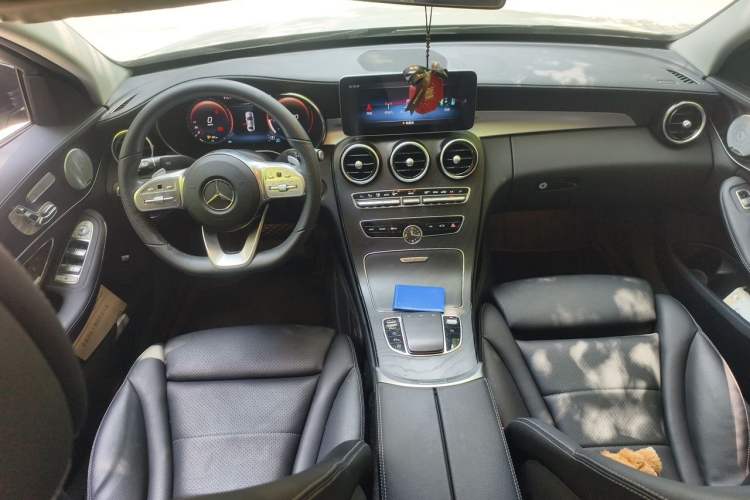 Used Mercedes-Benz C-Class 2021 C 260 L Sport Edition Star Collection Center Console