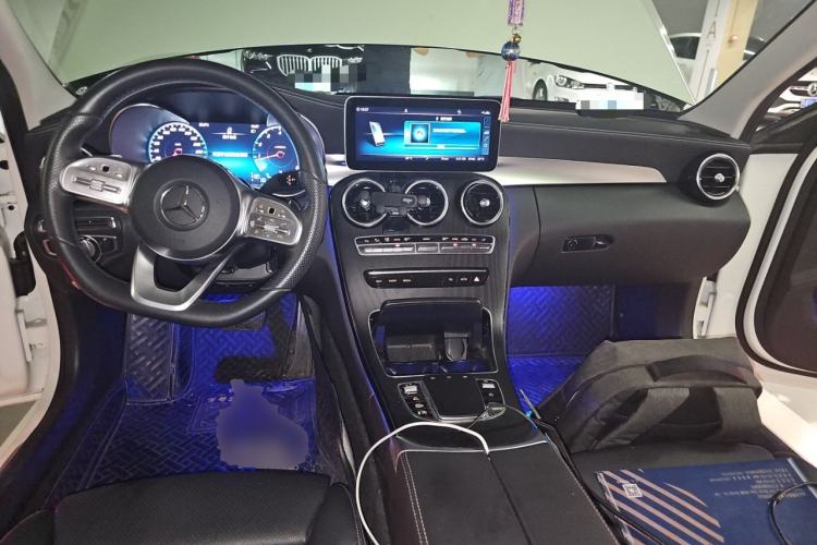 Used Mercedes-Benz C-Class 2021 C 200 L Fashion Edition Sport Version Center Console