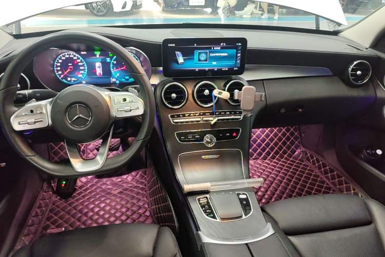 Used Mercedes-Benz C-Class 2021 C 260 L Sport Edition Star Collection Center Console