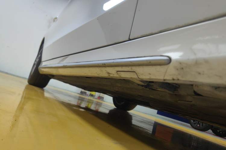 Used Mercedes-Benz C-Class 2021 C 200 L Fashion Edition Sport Version Chassis Front Right
