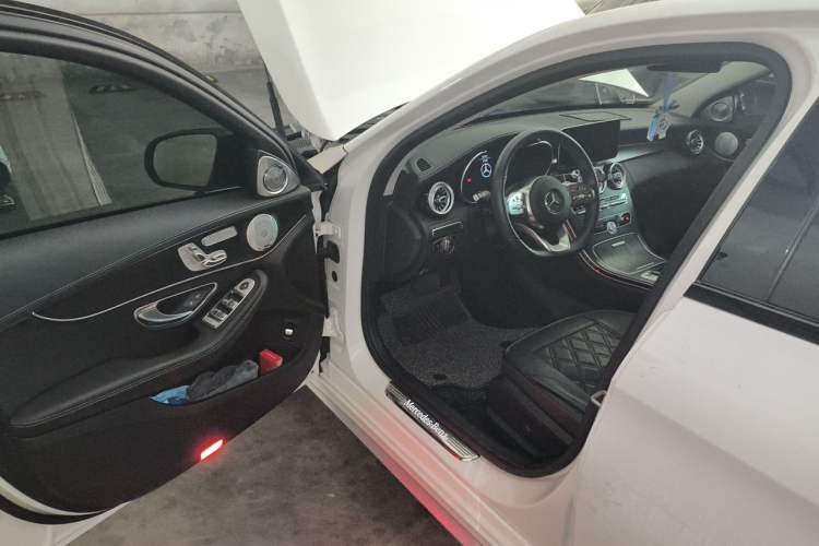 Used Mercedes-Benz C-Class 2021 C 260 L Sport Edition Star Collection Driver Seat