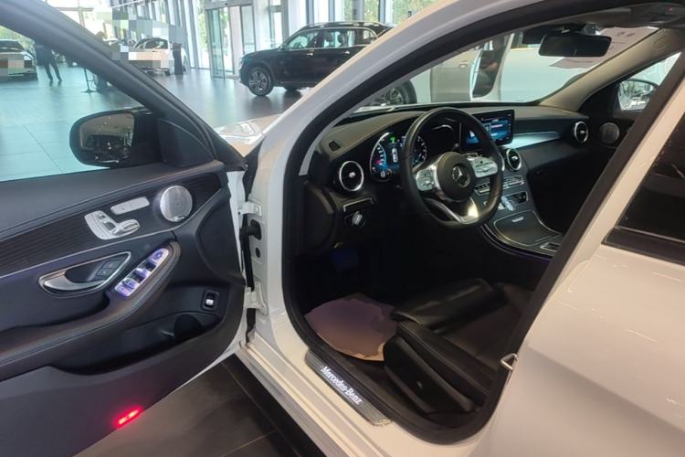 Used Mercedes-Benz C-Class 2021 C 260 L Sport Edition Star Collection Driver Seat