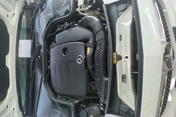 Used Mercedes-Benz C-Class 2021 C 200 L Fashion Edition Sport Version Engine Bay