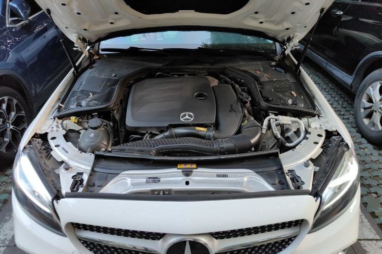 Used Mercedes-Benz C-Class 2021 C 200 L Fashion Model Engine Bay