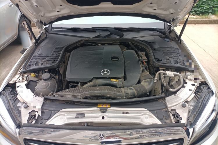 Used Mercedes-Benz C-Class 2021 C 200 L Fashion Model Engine Bay