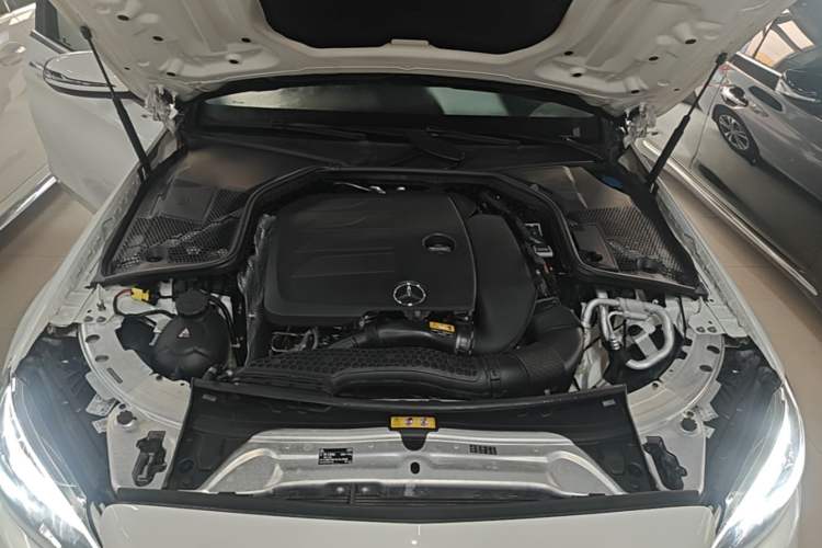 Used Mercedes-Benz C-Class 2021 C 200 L Fashion Edition Sport Version Engine Bay