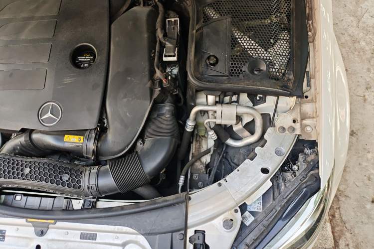 Used Mercedes-Benz C-Class 2021 C 200 L Fashion Edition Sport Version Engine Bay Left