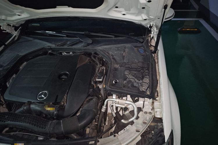 Used Mercedes-Benz C-Class 2021 C 200 L Fashion Edition Sport Version Engine Bay Left