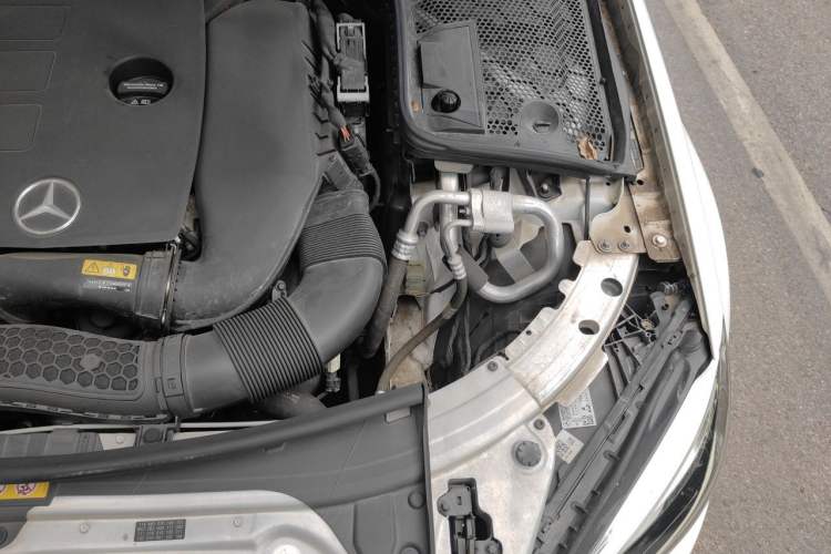 Used Mercedes-Benz C-Class 2021 C 200 L Fashion Edition Sport Version Engine Bay Left