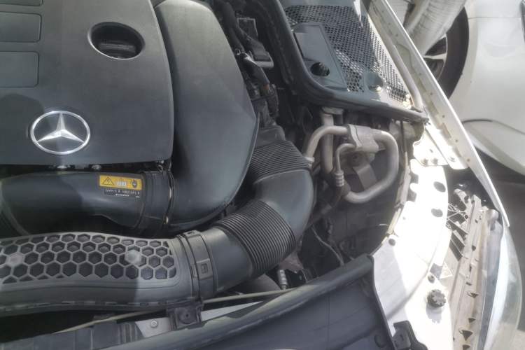 Used Mercedes-Benz C-Class 2021 C 200 L Fashion Edition Sport Version Engine Bay Left