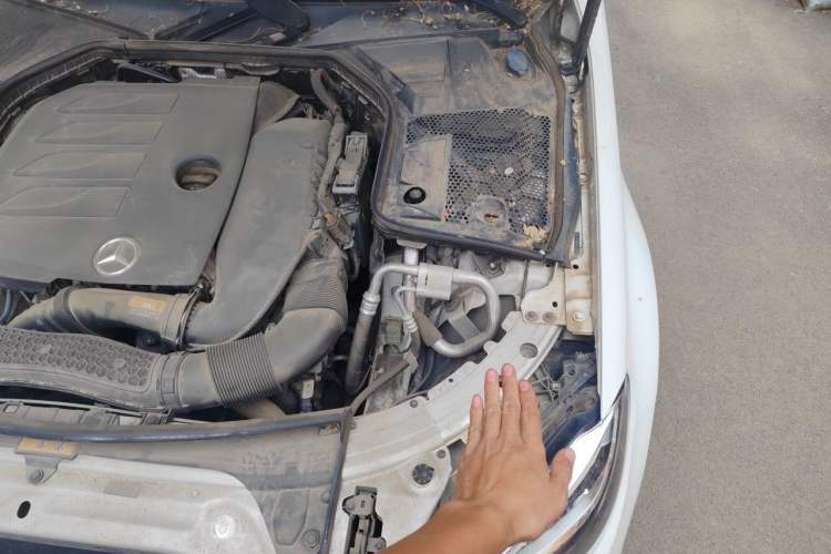 Used Mercedes-Benz C-Class 2021 C 200 L Fashion Edition Sport Version Engine Bay Left