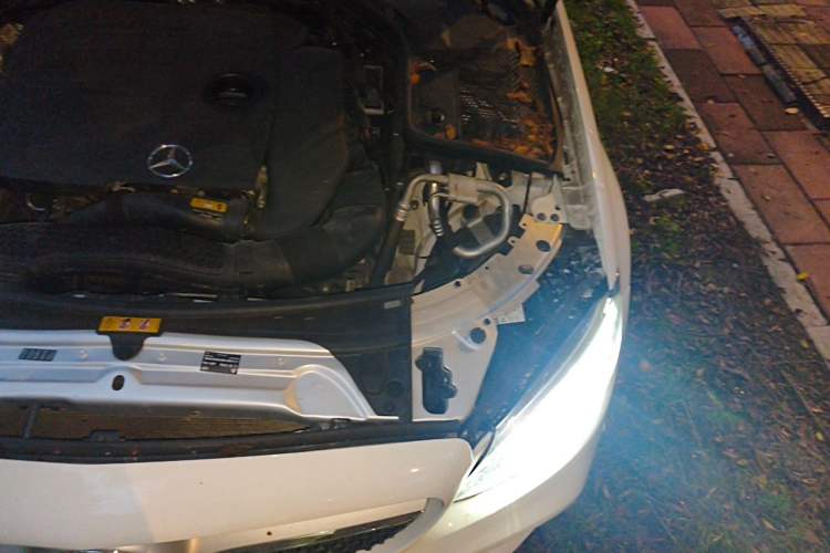 Used Mercedes-Benz C-Class 2021 C 200 L Fashion Edition Sport Version Engine Bay Left