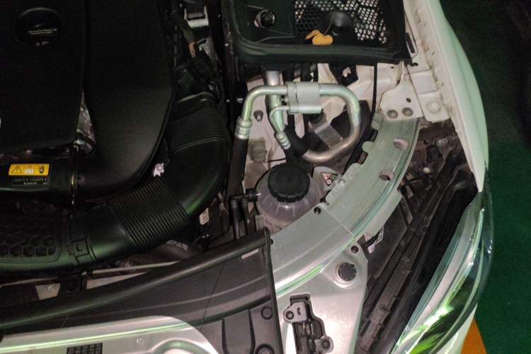 Used Mercedes-Benz C-Class 2021 C 260 L Sport Edition Star Collection Engine Bay Left