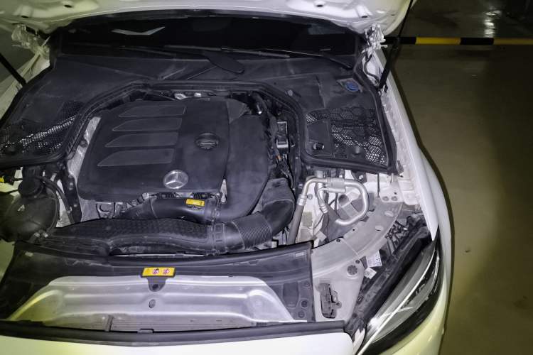 Used Mercedes-Benz C-Class 2021 C 200 L Fashion Edition Sport Version Engine Bay Left
