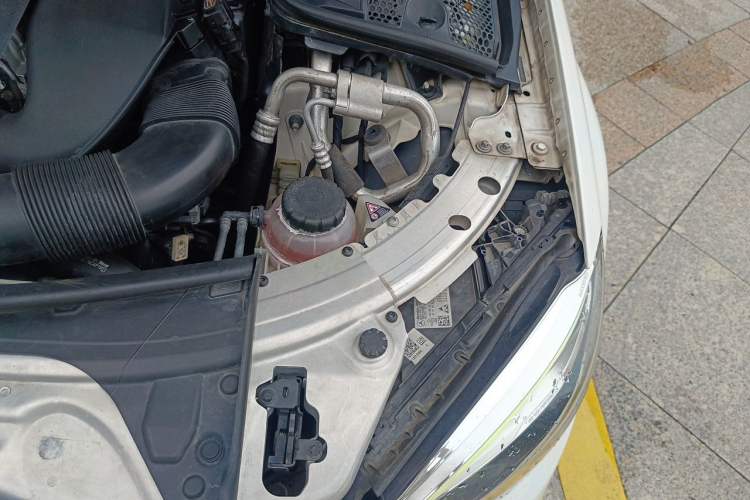 Used Mercedes-Benz C-Class 2021 C 260 L Sport Edition Engine Bay Left