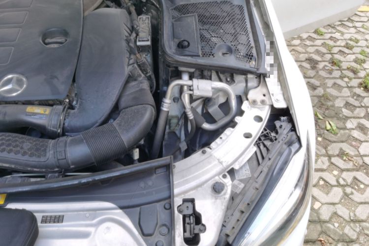 Used Mercedes-Benz C-Class 2021 C 200 L Fashion Edition Sport Version Engine Bay Left