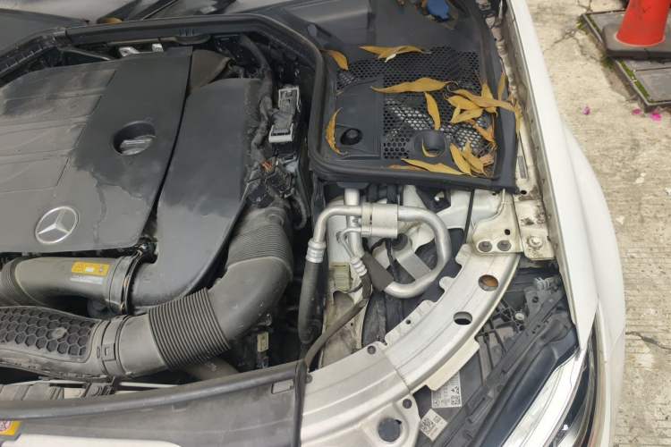 Used Mercedes-Benz C-Class 2021 C 200 L Fashion Edition Sport Version Engine Bay Left