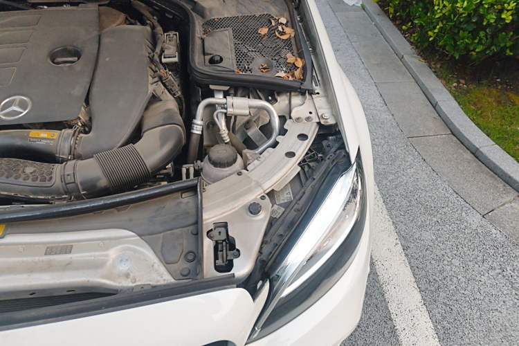 Used Mercedes-Benz C-Class 2021 C 260 Star Edition Engine Bay Left