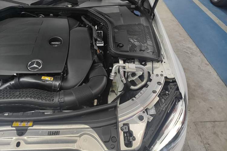 Used Mercedes-Benz C-Class 2021 C 200 L Fashion Edition Sport Version Engine Bay Left