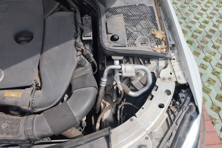 Used Mercedes-Benz C-Class 2021 C 200 L Fashion Edition Sport Version Engine Bay Left