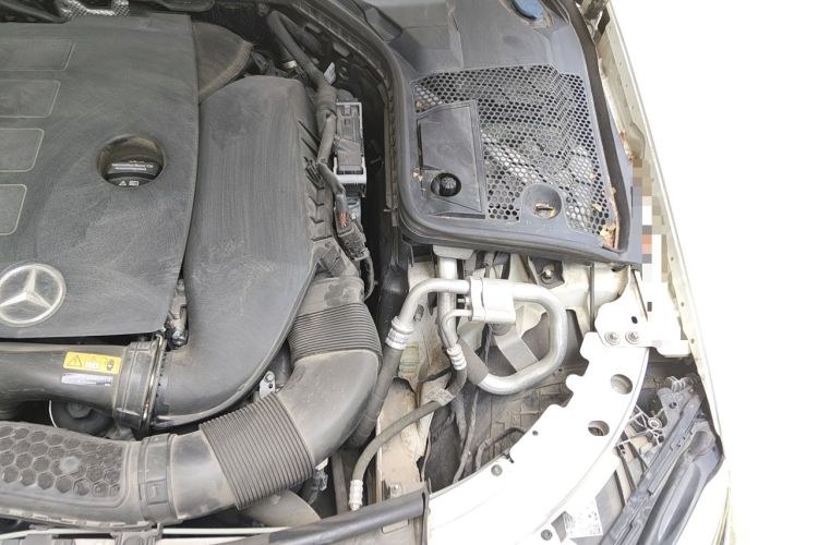 Used Mercedes-Benz C-Class 2021 C 200 L Fashion Edition Sport Version Engine Bay Left