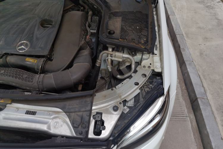 Used Mercedes-Benz C-Class 2021 C 200 L Fashion Model Engine Bay Left