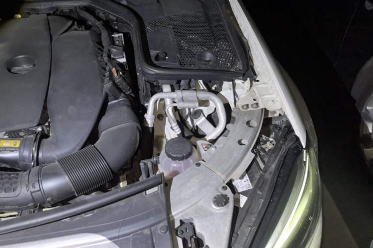 Used Mercedes-Benz C-Class 2021 C 260 L Sport Edition Star Collection Engine Bay Left