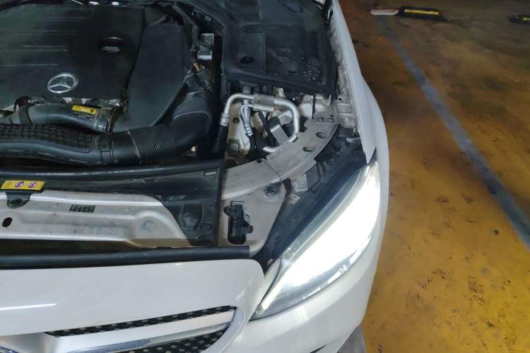 Used Mercedes-Benz C-Class 2021 C 200 L Fashion Edition Sport Version Engine Bay Left
