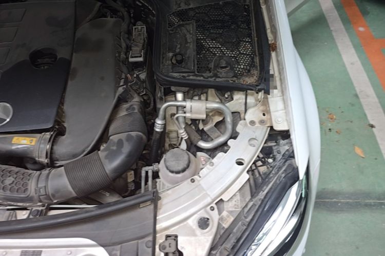 Used Mercedes-Benz C-Class 2021 C 260 L Sport Edition Engine Bay Left