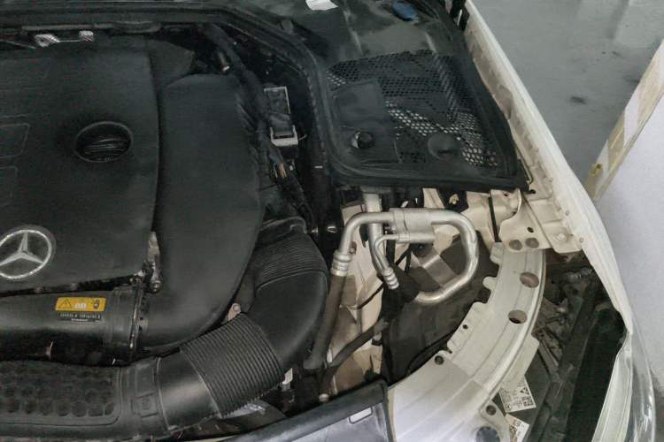 Used Mercedes-Benz C-Class 2021 C 200 L Fashion Edition Sport Version Engine Bay Left