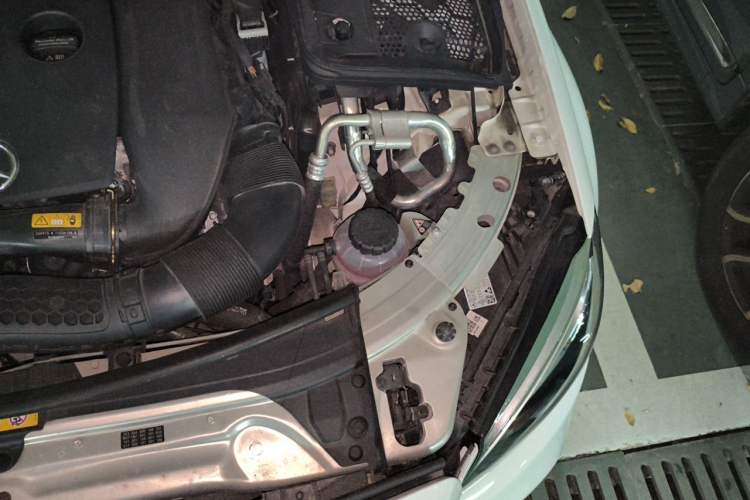 Used Mercedes-Benz C-Class 2021 C 260 L Sport Edition Engine Bay Left