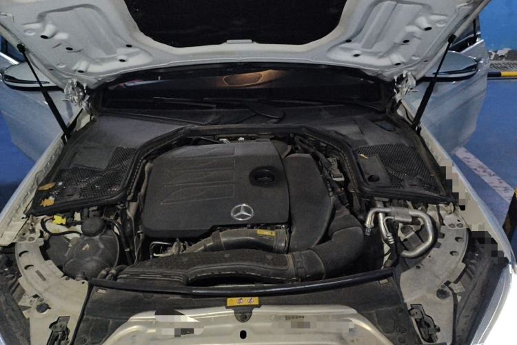 Used Mercedes-Benz C-Class 2021 C 200 L Fashion Model Engine Bay