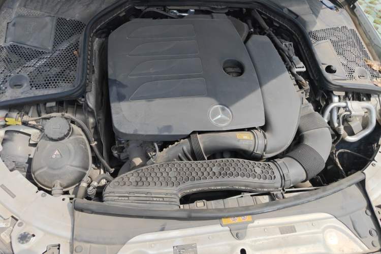 Used Mercedes-Benz C-Class 2021 C 200 L Fashion Edition Sport Version Engine Bay