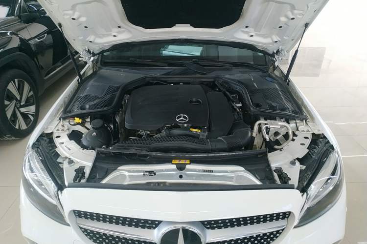 Used Mercedes-Benz C-Class 2021 C 200 L Fashion Edition Sport Version Engine Bay