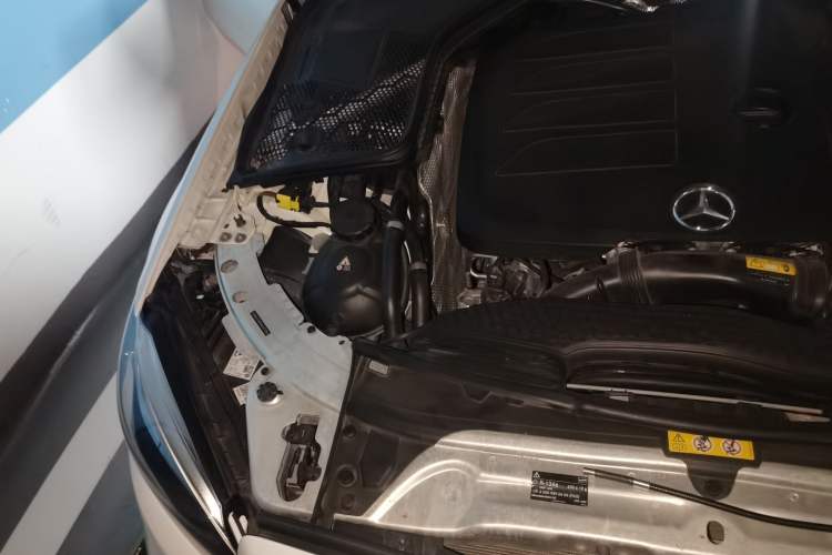 Used Mercedes-Benz C-Class 2021 C 260 L Sport Edition Star Collection Engine Bay Right
