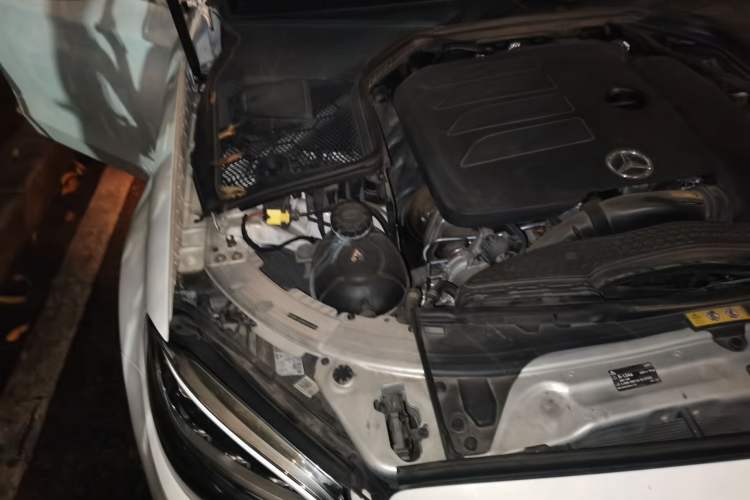 Used Mercedes-Benz C-Class 2021 C 200 L Fashion Edition Sport Version Engine Bay Right