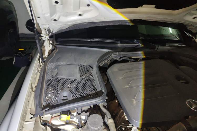 Used Mercedes-Benz C-Class 2021 C 260 L Sport Edition Star Collection Engine Bay Right