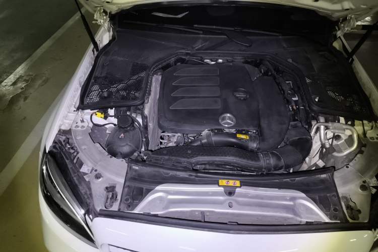 Used Mercedes-Benz C-Class 2021 C 200 L Fashion Edition Sport Version Engine Bay Right