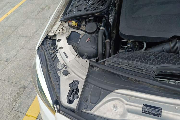 Used Mercedes-Benz C-Class 2021 C 260 L Sport Edition Engine Bay Right