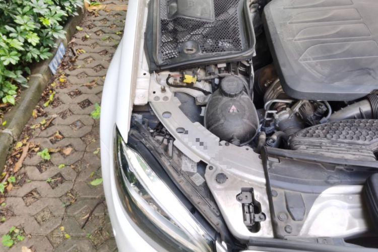 Used Mercedes-Benz C-Class 2021 C 200 L Fashion Edition Sport Version Engine Bay Right