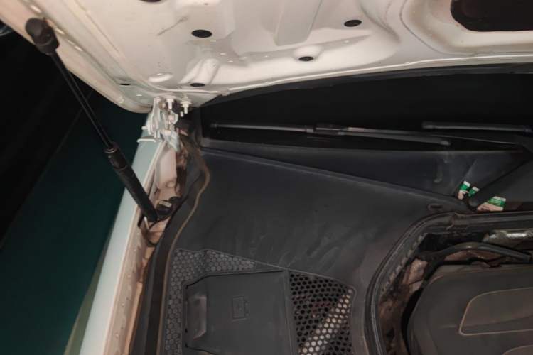 Used Mercedes-Benz C-Class 2021 C 260 L Sport Edition Star Collection Engine Bay Right
