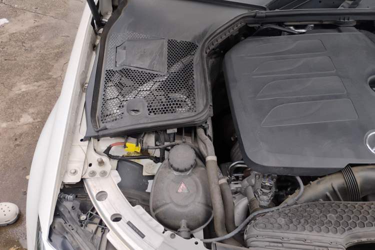 Used Mercedes-Benz C-Class 2021 C 260 L Sport Edition Engine Bay Right
