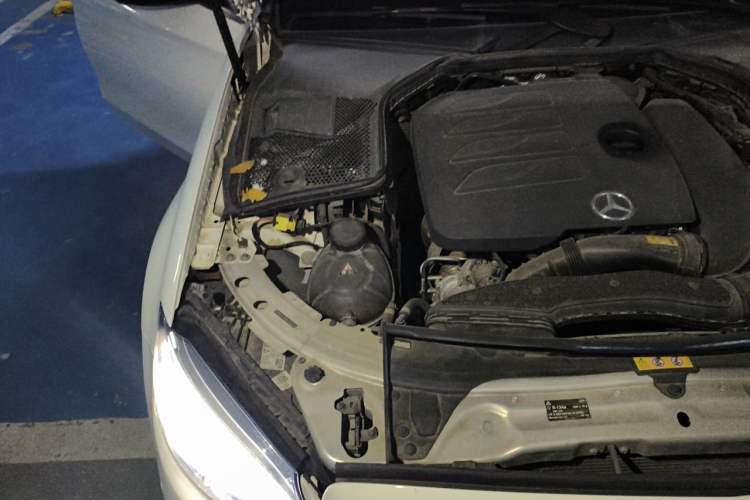 Used Mercedes-Benz C-Class 2021 C 200 L Fashion Model Engine Bay Right