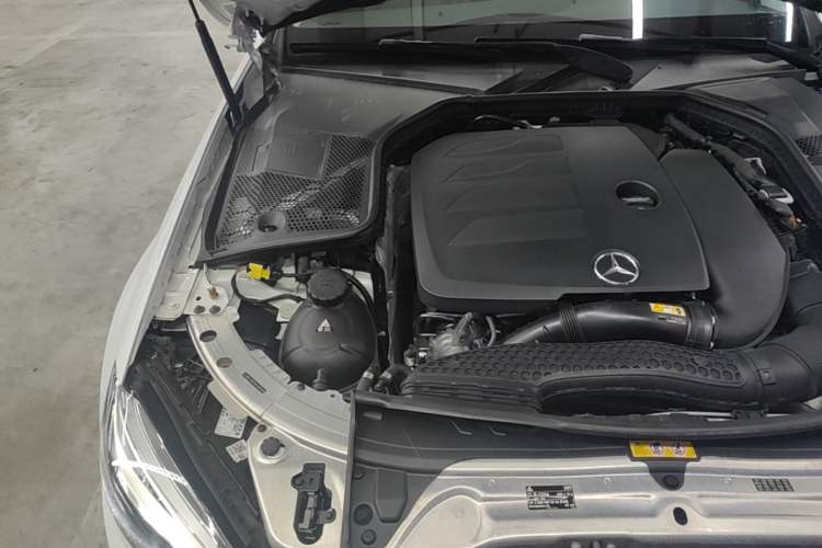 Used Mercedes-Benz C-Class 2021 C 200 L Fashion Edition Sport Version Engine Bay Right