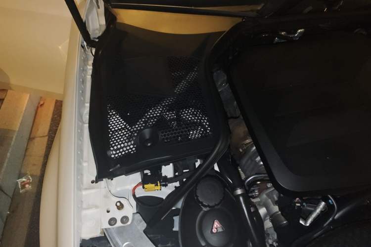 Used Mercedes-Benz C-Class 2021 C 260 L Sport Edition Engine Bay Right