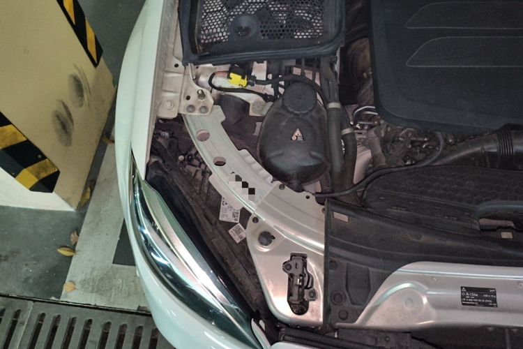 Used Mercedes-Benz C-Class 2021 C 260 L Sport Edition Engine Bay Right